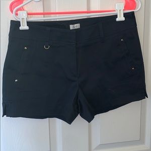 Black cache shorts